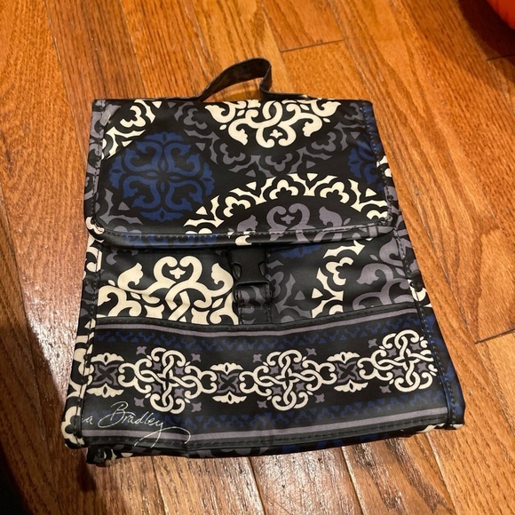 Vera Bradley Lunch Sack in Canterberry Cobalt - Picture 1 of 7